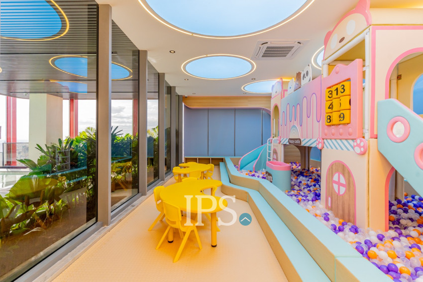 21st Floor 1 Bedroom Condo Type C1 Resale - Time Square 306, BKK1, Phnom Penh