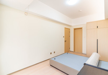 1 Bedroom Condo For Rent - Le Conde, BKK1, Phnom Penh thumbnail