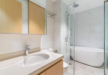 1 Bedroom Condo For Rent - Le Conde, BKK1, Phnom Penh thumbnail