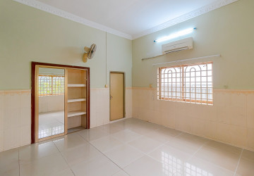 6 Bedroom House For Rent - Svay Dangkum, Siem Reap thumbnail