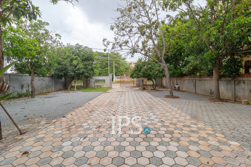 6 Bedroom House For Rent - Svay Dangkum, Siem Reap