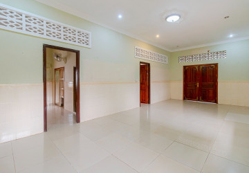 6 Bedroom House For Rent - Svay Dangkum, Siem Reap thumbnail