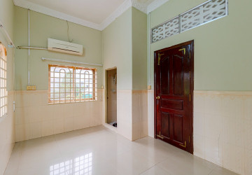 6 Bedroom House For Rent - Svay Dangkum, Siem Reap thumbnail