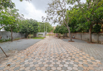 6 Bedroom House For Rent - Svay Dangkum, Siem Reap thumbnail