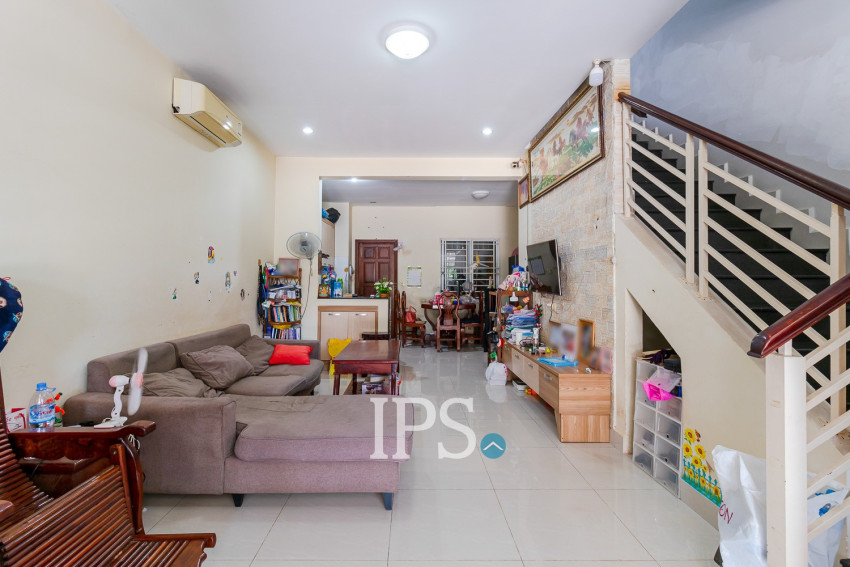 3 Bedroom Flat For Sale - Svay Dangkum, Siem Reap