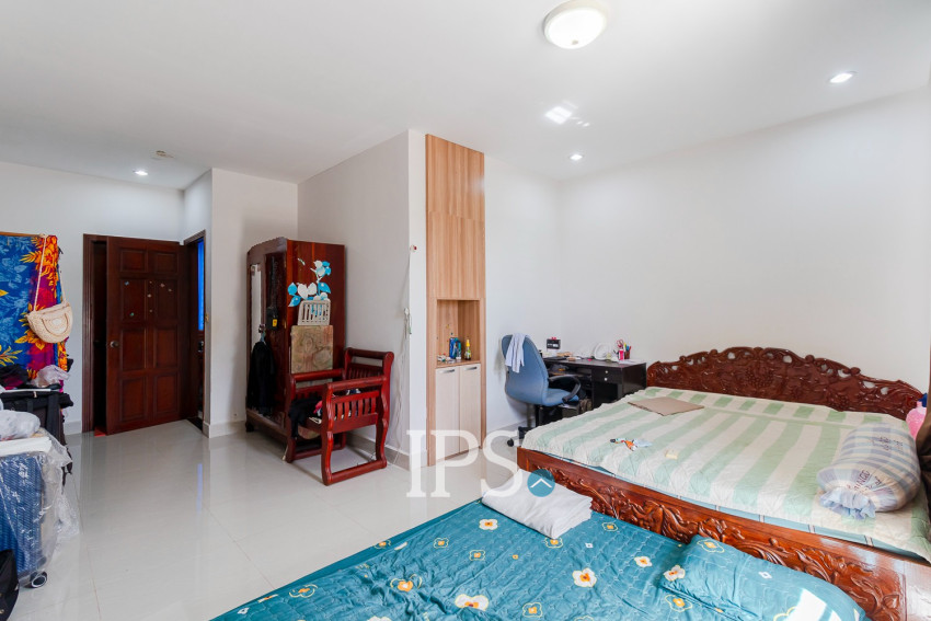 3 Bedroom Flat For Sale - Svay Dangkum, Siem Reap
