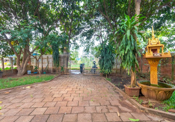 3 Bedroom House For Sale - Chreav, Siem Reap thumbnail