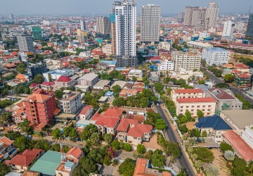 464 Sqm Land For Rent - Boeng Kak I, Phnom Penh thumbnail