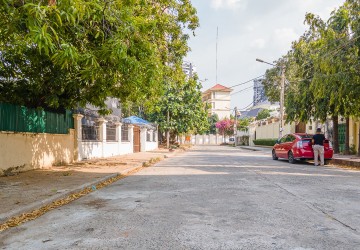 464 Sqm Land For Rent - Boeng Kak I, Phnom Penh thumbnail