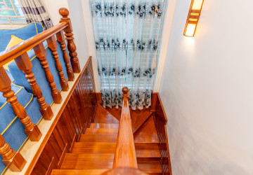 3 Bedroom Villa For Rent -Tonle Bassac, Phnom Penh thumbnail