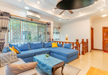 3 Bedroom Villa For Rent -Tonle Bassac, Phnom Penh thumbnail
