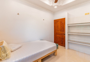3 Bedroom Villa For Rent -Tonle Bassac, Phnom Penh thumbnail