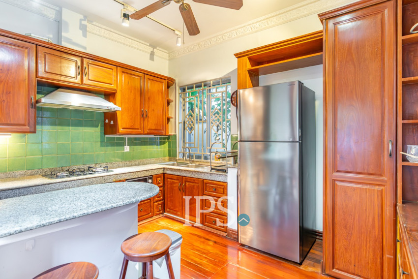 3 Bedroom Villa For Rent -Tonle Bassac, Phnom Penh