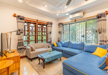 3 Bedroom Villa For Rent -Tonle Bassac, Phnom Penh thumbnail