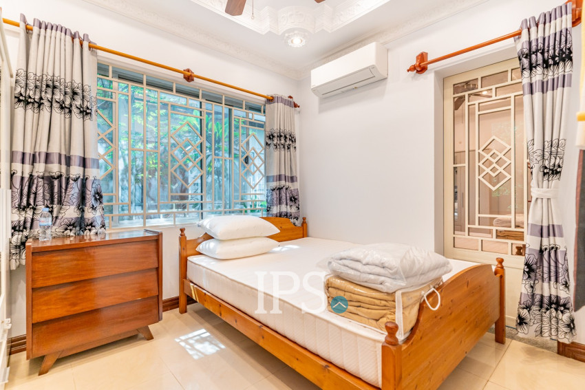 3 Bedroom Villa For Rent -Tonle Bassac, Phnom Penh