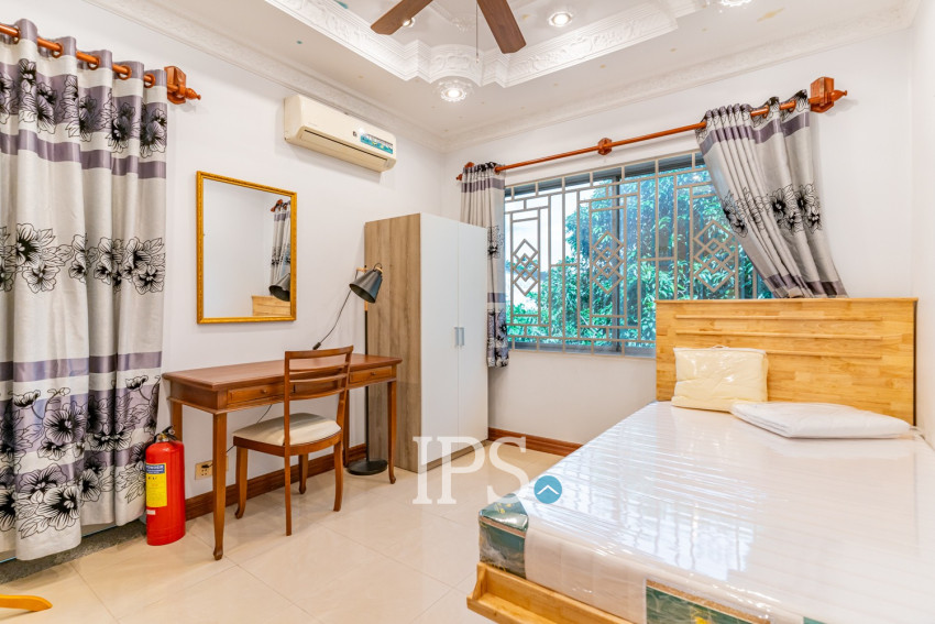 3 Bedroom Villa For Rent -Tonle Bassac, Phnom Penh