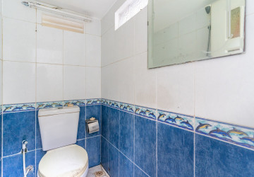 3 Bedroom Villa For Rent -Tonle Bassac, Phnom Penh thumbnail