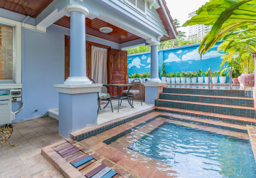 3 Bedroom Villa For Rent -Tonle Bassac, Phnom Penh thumbnail