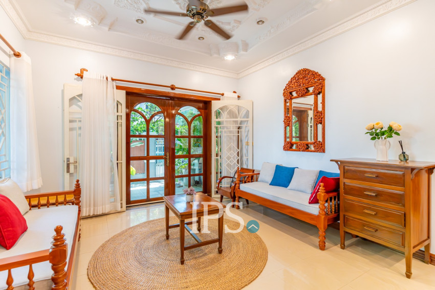 3 Bedroom Villa For Rent -Tonle Bassac, Phnom Penh