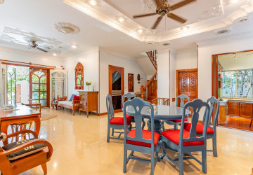 3 Bedroom Villa For Rent -Tonle Bassac, Phnom Penh thumbnail