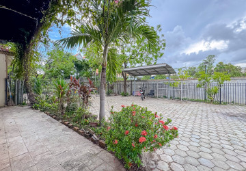 3 Bedroom House For Rent - Sala Kamreuk, Siem Reap thumbnail