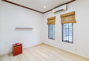 3 Bedroom House For Rent - Sala Kamreuk, Siem Reap thumbnail