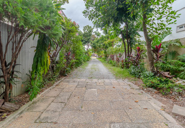 3 Bedroom House For Rent - Sala Kamreuk, Siem Reap thumbnail