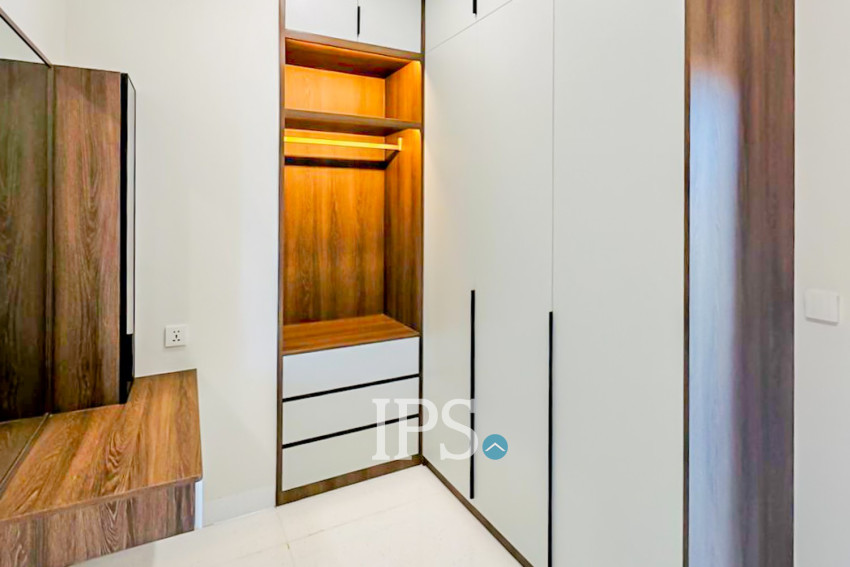 5 Bedroom Luxury Villa For Sale - Along Mekong River, Chroy Changvar, Phnom Penh