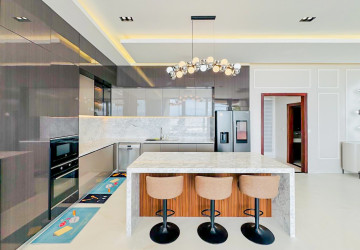 5 Bedroom Luxury Villa For Sale - Along Mekong River, Chroy Changvar, Phnom Penh thumbnail