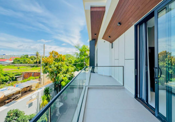 5 Bedroom Luxury Villa For Sale - Along Mekong River, Chroy Changvar, Phnom Penh thumbnail