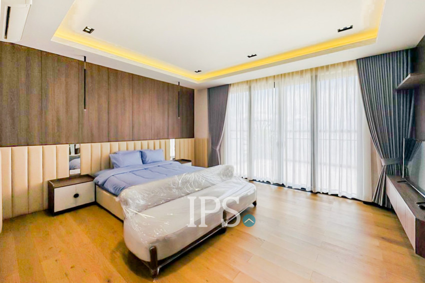 5 Bedroom Luxury Villa For Sale - Along Mekong River, Chroy Changvar, Phnom Penh