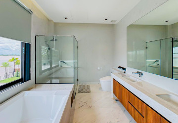 5 Bedroom Luxury Villa For Sale - Along Mekong River, Chroy Changvar, Phnom Penh thumbnail