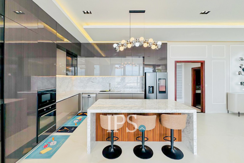 5 Bedroom Luxury Villa For Sale - Along Mekong River, Chroy Changvar, Phnom Penh