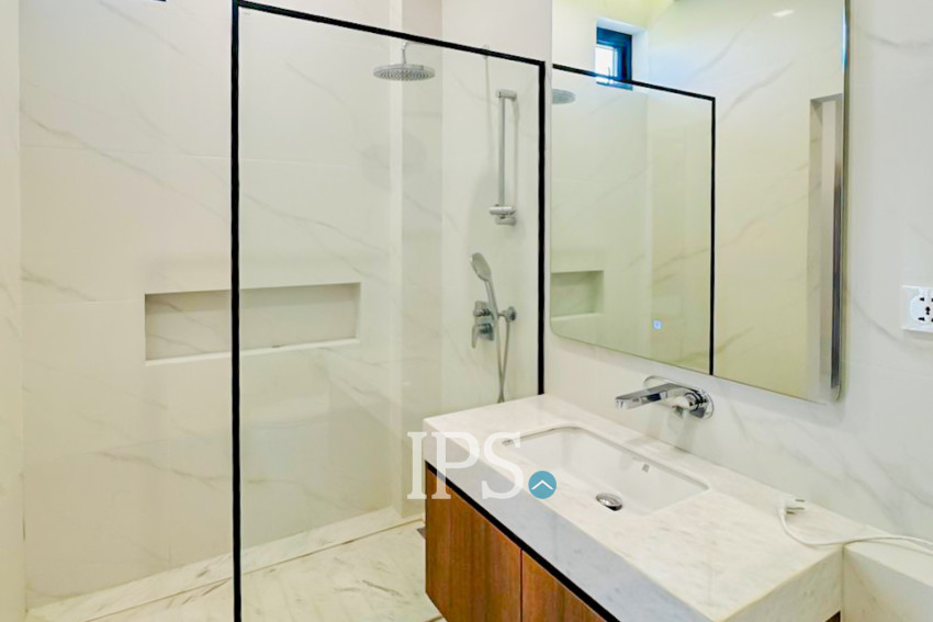 5 Bedroom Luxury Villa For Sale - Along Mekong River, Chroy Changvar, Phnom Penh