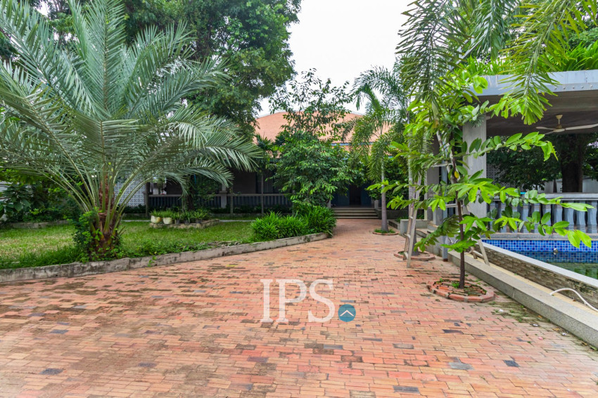 2-Villa Property with Swimming Pool for Sale - Svay Dangkum, Siem Reap