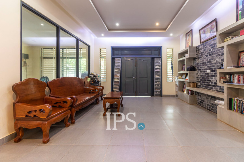 2-Villa Property with Swimming Pool for Sale - Svay Dangkum, Siem Reap