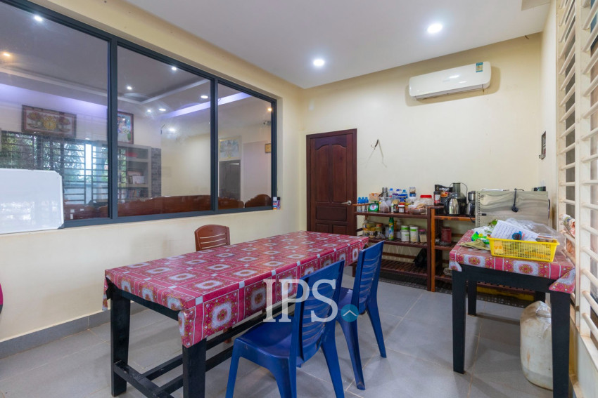 2-Villa Property with Swimming Pool for Sale - Svay Dangkum, Siem Reap