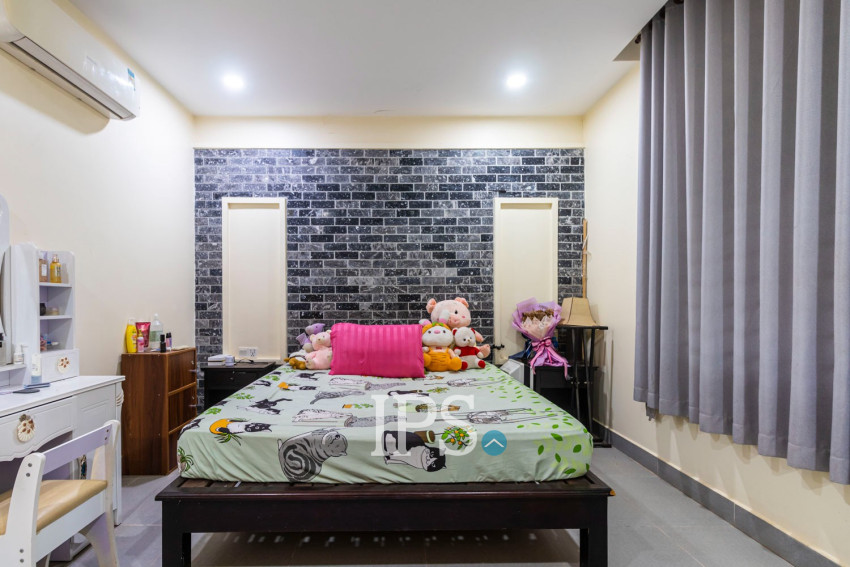 2-Villa Property with Swimming Pool for Sale - Svay Dangkum, Siem Reap