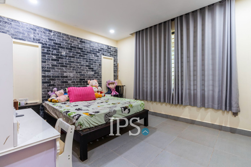 2-Villa Property with Swimming Pool for Sale - Svay Dangkum, Siem Reap