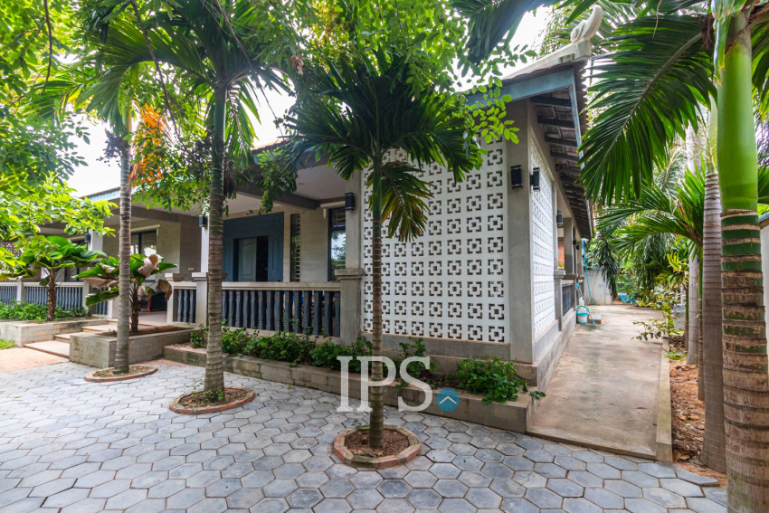 2-Villa Property with Swimming Pool for Sale - Svay Dangkum, Siem Reap
