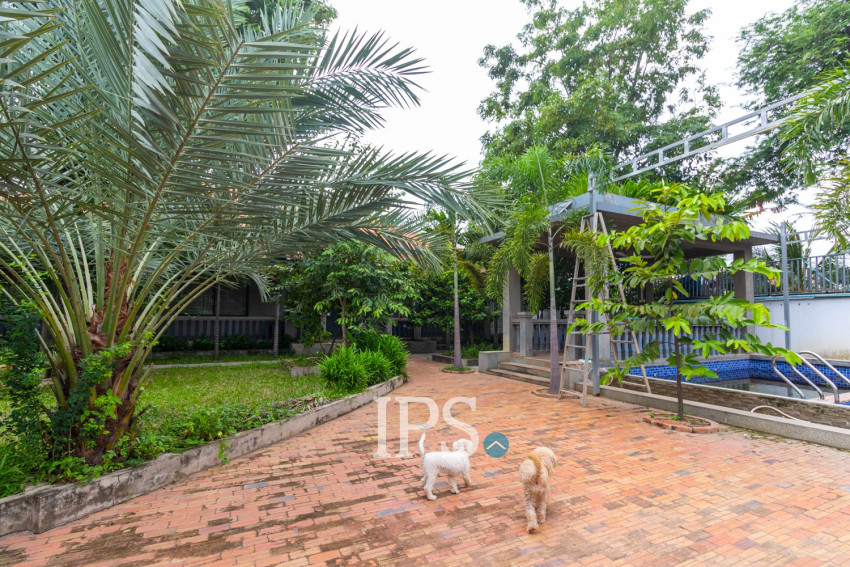 2-Villa Property with Swimming Pool for Sale - Svay Dangkum, Siem Reap
