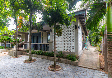 2-Villa Property with Swimming Pool for Sale - Svay Dangkum, Siem Reap thumbnail
