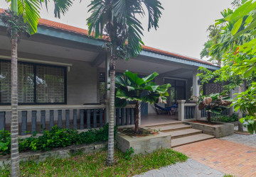 2-Villa Property with Swimming Pool for Sale - Svay Dangkum, Siem Reap thumbnail