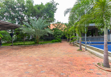 2-Villa Property with Swimming Pool for Sale - Svay Dangkum, Siem Reap thumbnail