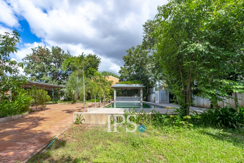 2-Villa Property with Swimming Pool for Sale - Svay Dangkum, Siem Reap