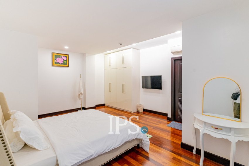 3 Bedroom Serviced Apartment For Rent - Wat Phnom, Phnom Penh