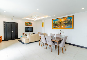 3 Bedroom Serviced Apartment For Rent - Wat Phnom, Phnom Penh thumbnail