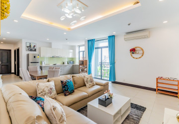 3 Bedroom Serviced Apartment For Rent - Wat Phnom, Phnom Penh thumbnail