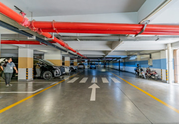 1 Bedroom Serviced Apartment For Rent - Srah Chak, Phnom Penh thumbnail