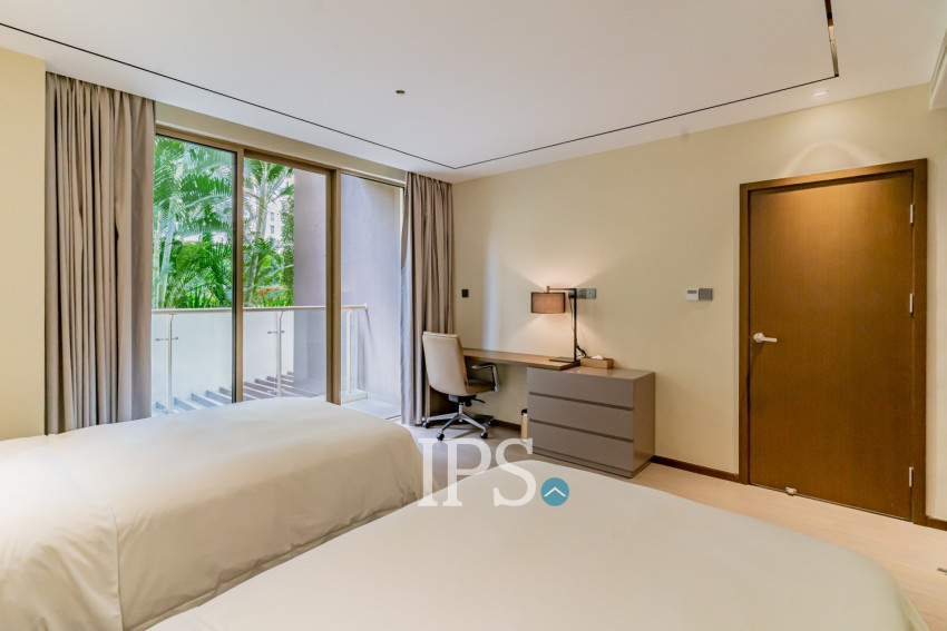 3 Bedroom Serviced Apartment For Rent - Srah Chak, Phnom Penh